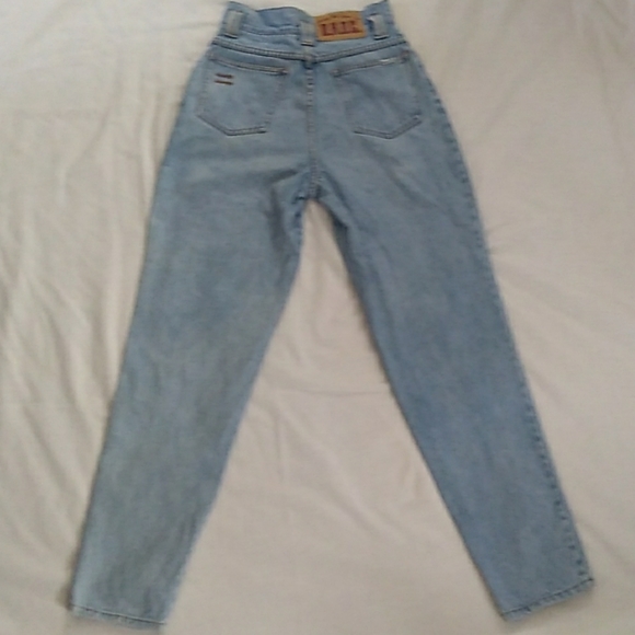 VINTAGE BHDC Button Fly High Waist Tapered Leg 'Mom' Jeans / Distressed Denim - Picture 11 of 15